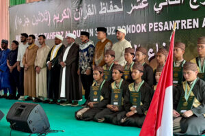 Wujud Cinta Ahlul Qur’an, Al Khalifah Islamic Boarding School Wisuda Penghafal 30 Juz Angkatan ke-12