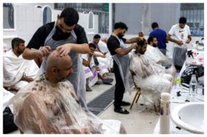 Arab Saudi Perluas Fasilitas Cukur Rambut Gratis di Masjidil Haram, Layanan Buka 24 Jam