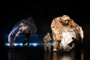 Seni Boneka Indonesia Memukau Panggung Dunia: Papermoon Puppet Theatre Sukses Tampilkan “Stream of Memory” di Jerman
