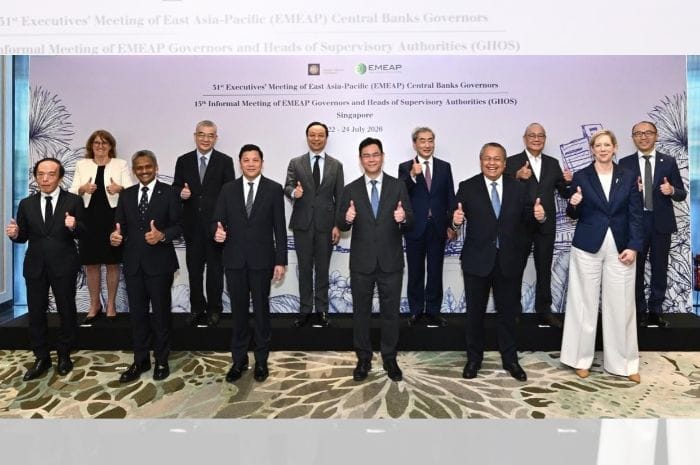 Para gubernur bank sentral anggota EMEAP menghadiri pertemuan tahunan di Singapura untuk membahas tata kelola AI dan stabilitas sistem keuangan.