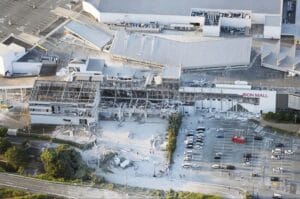 Aeon Mall Terbelah setelah Ledakan Pascagempa 7,1 Magnitudo