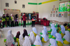 Kepala Sekolah Tapal Batas Apresiasi Bantuan Dompet Dhuafa bagi Siswa dan Guru