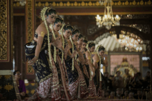 Bedhaya Ullen Sentalu Angkat Pesan Harmoni Manusia, Alam, dan Leluhur