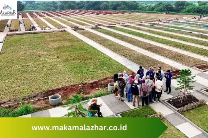 Area pemakaman Al Azhar Memorial Garden di Karawang yang dikelola sesuai syariat Islam.