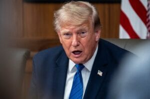 Trump Ragu Izinkan Ukraina Produksi Rudal Patriot