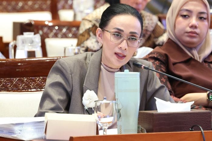 Anggota Komisi I DPR RI Amelia Anggraini menyampaikan pernyataan mengenai penegakan hukum kasus Bryan Ebem di Jakarta.