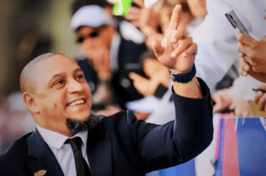 Isu Roberto Carlos Masuk Islam Ramai di Medsos, Sang Legenda Angkat Bicara