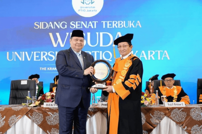 Airlangga Hartarto menyampaikan Orasi Ilmiah pada Wisuda Universitas PTIQ Jakarta