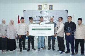 Kemenhaj Jabar Fasilitasi Penyerahan Santunan Extra Cover bagi Ahli Waris Jemaah Haji
