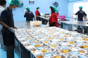 BGN Alihkan Makanan MBG ke Warga dan Santri, Meski Distribusi Dihentikan Akibat Krakatau