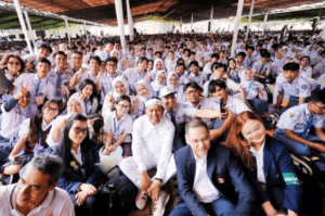 Hampir 1 Juta Siswa SMA-SMK Negeri di Jabar Dijamin Pendidikan Gratis