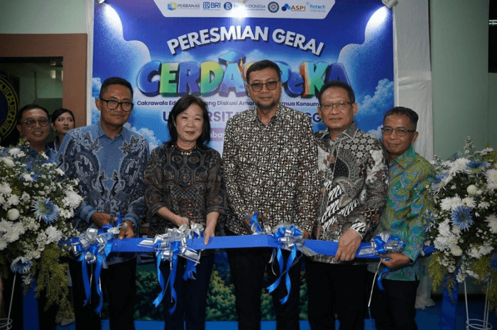 Bank Indonesia meresmikan Gerai CERDAS PeKA di Universitas Airlangga
