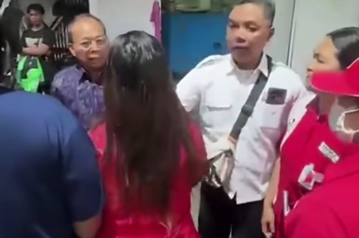 Pegawai SPBU di Bali menyampaikan protes terkait tuntutan operasional 24 jam.