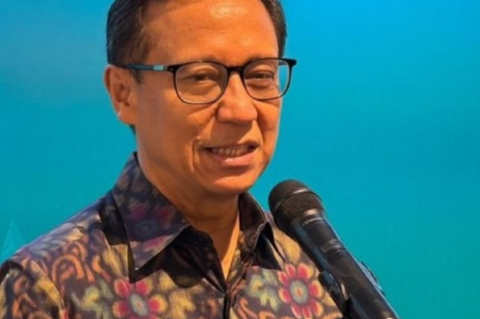 Menteri Kesehatan Budi Gunadi Sadikin saat menyampaikan imbauan terkait kabut asap.