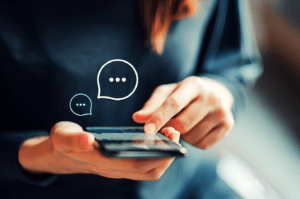 Perselingkuhan Digital, Risiko Tersembunyi di Balik Kemudahan Ponsel